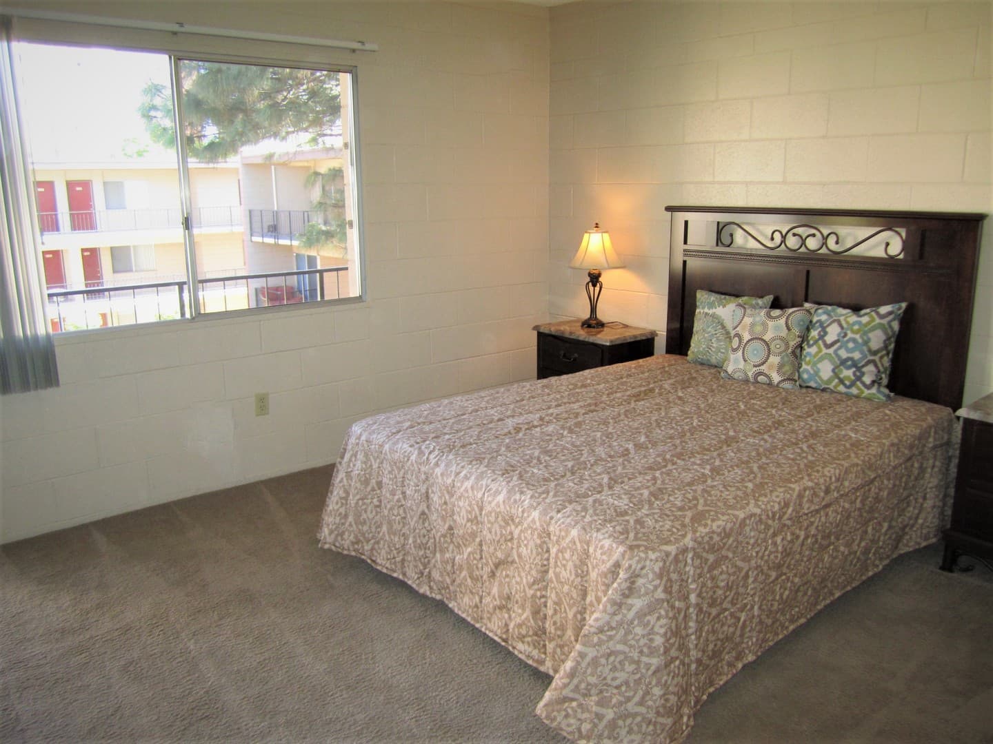 Albuquerque Apartment: 6230 Indian School Rd NE