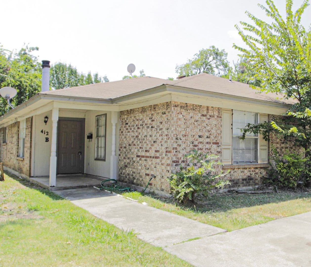 Arlington House: 412 B Hollandale Circle