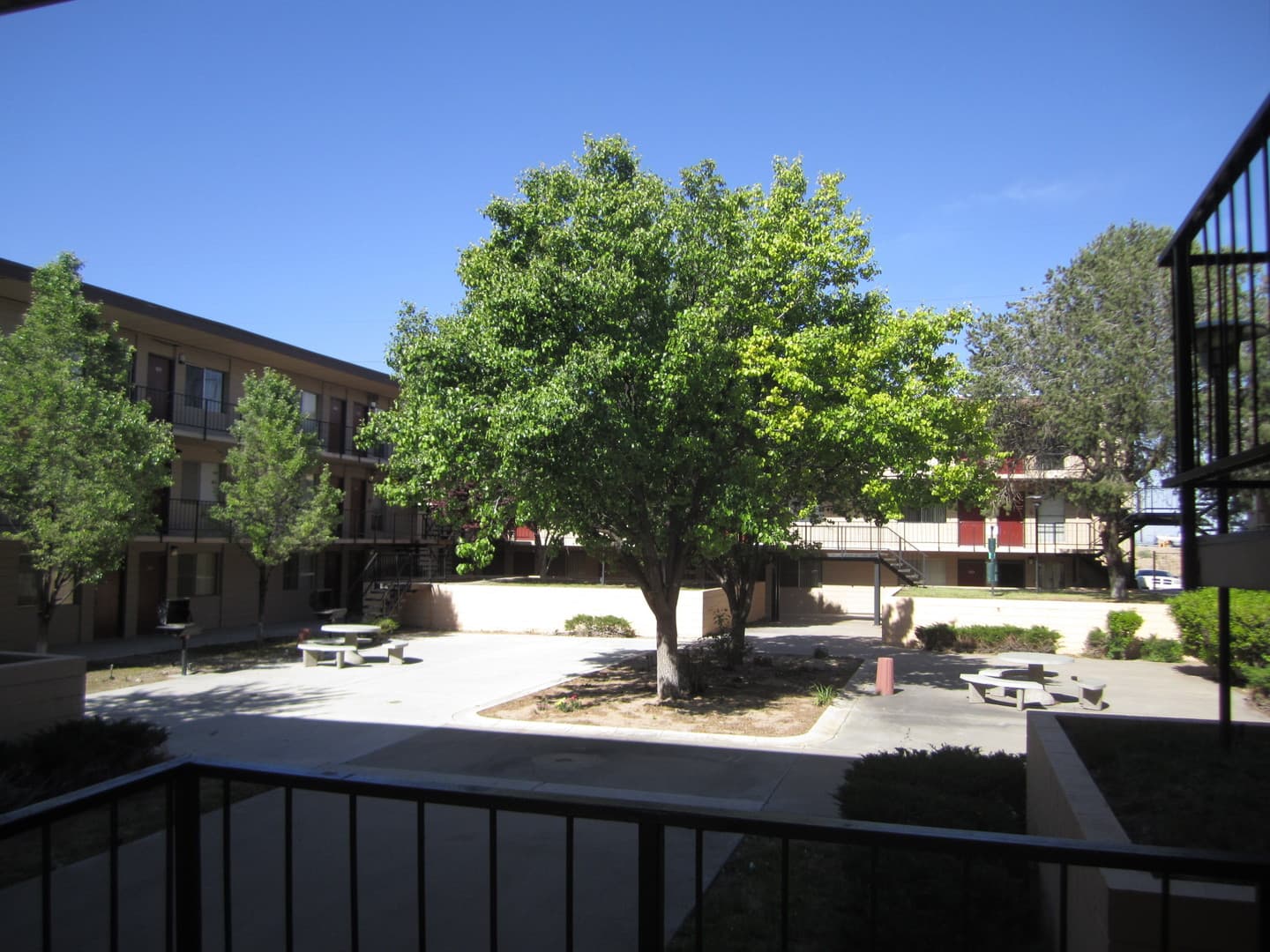 Albuquerque Apartment: 6230 Indian School Rd NE