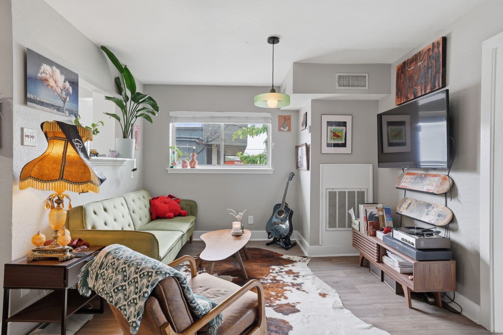 Dallas Apartment: 2313 N. Fitzhugh Ave