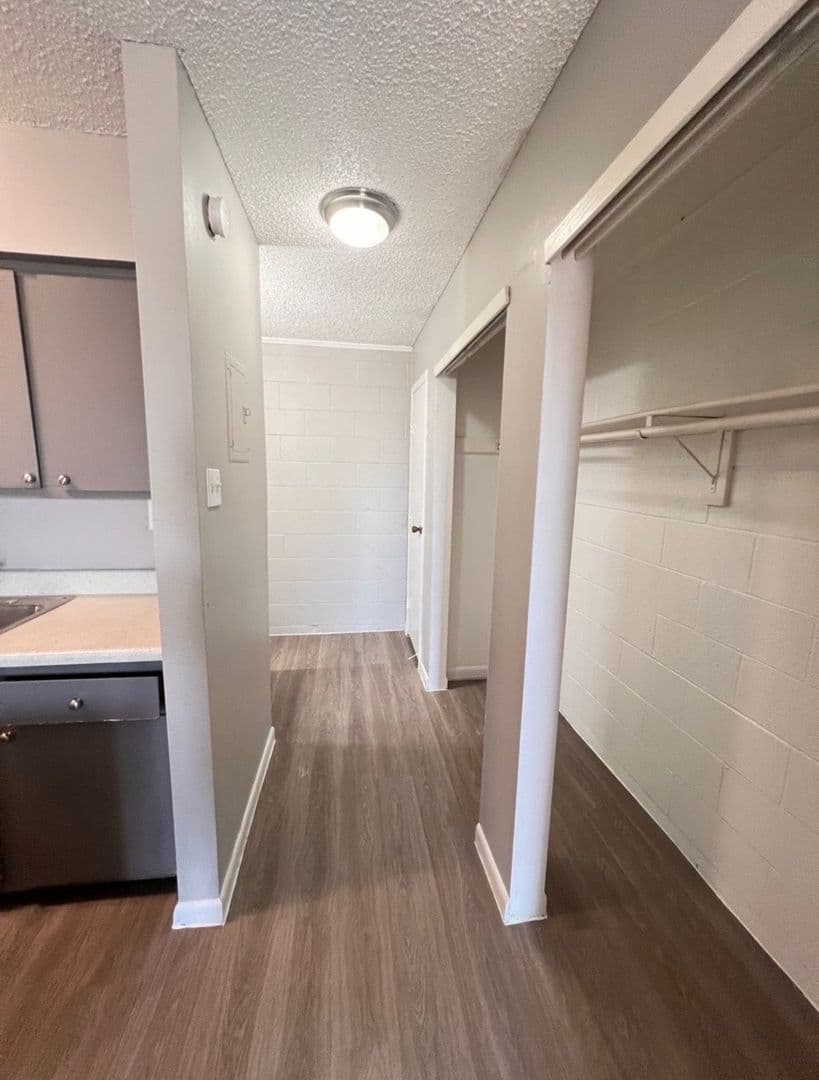 Baton Rouge Apartment: 7626 Airline Highway