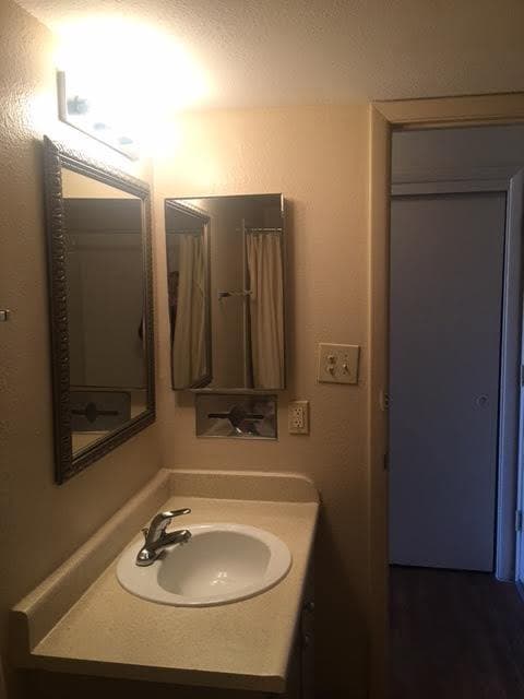 Santa Fe Apartment: 3357 Cerrillos Rd