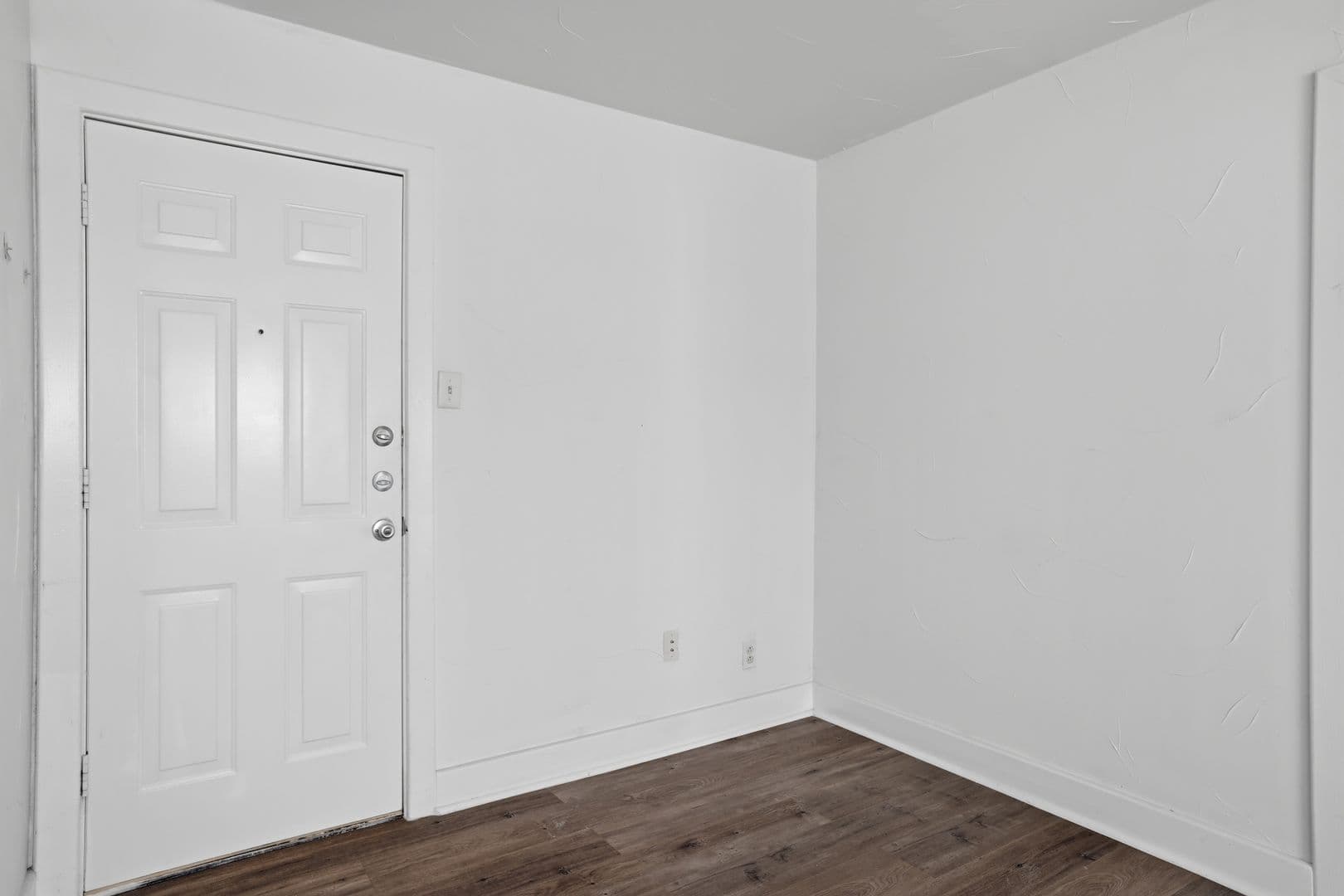 Dallas Apartment: 2313 N. Fitzhugh Ave