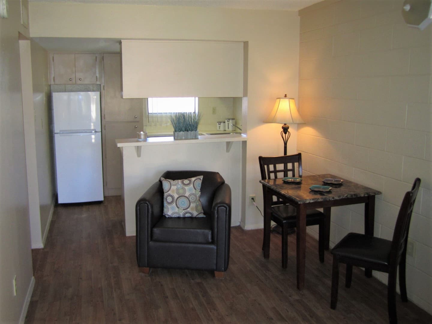 Albuquerque Apartment: 6230 Indian School Rd NE