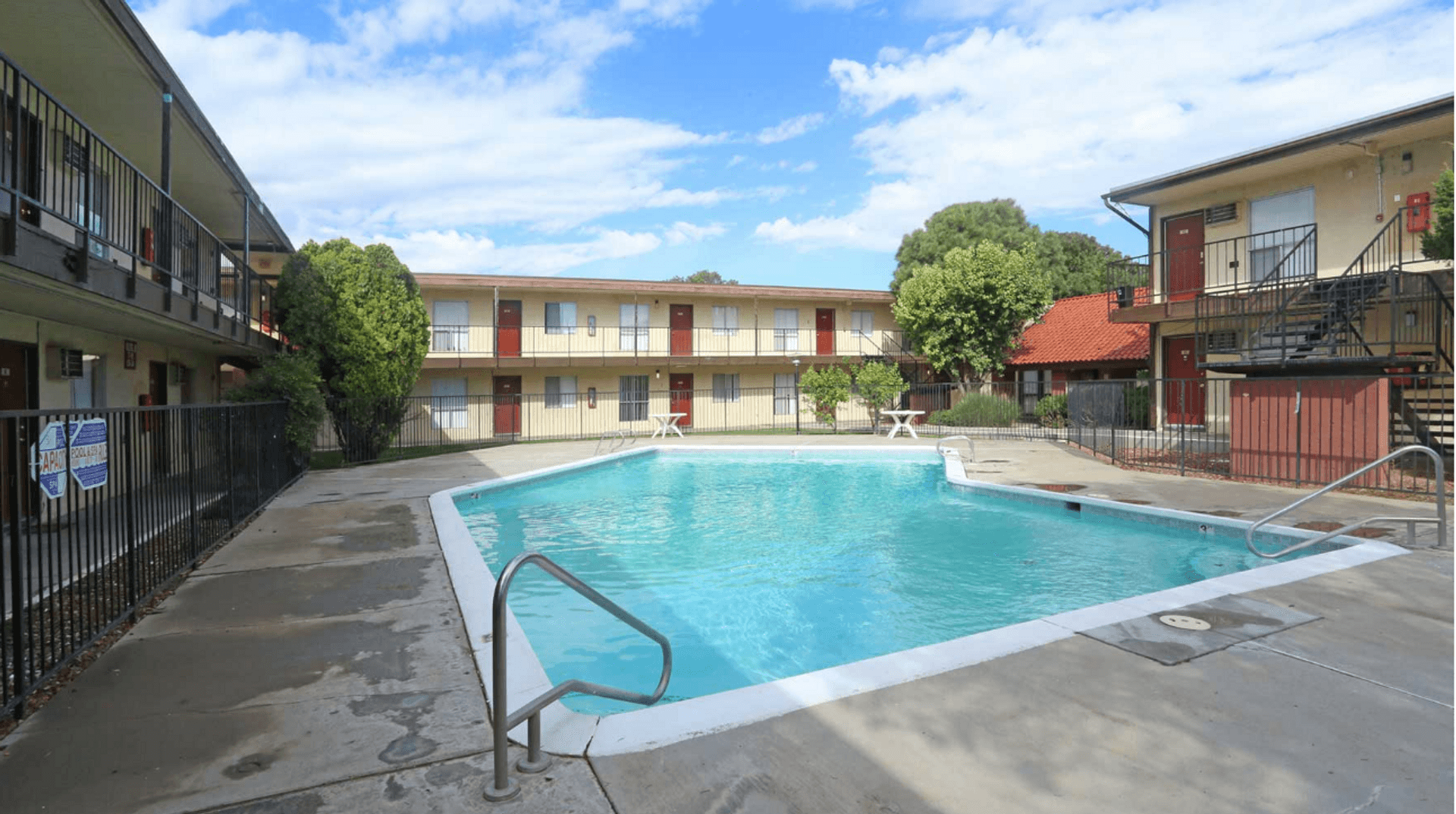 Albuquerque Apartment: 950 Louisiana Blvd SE