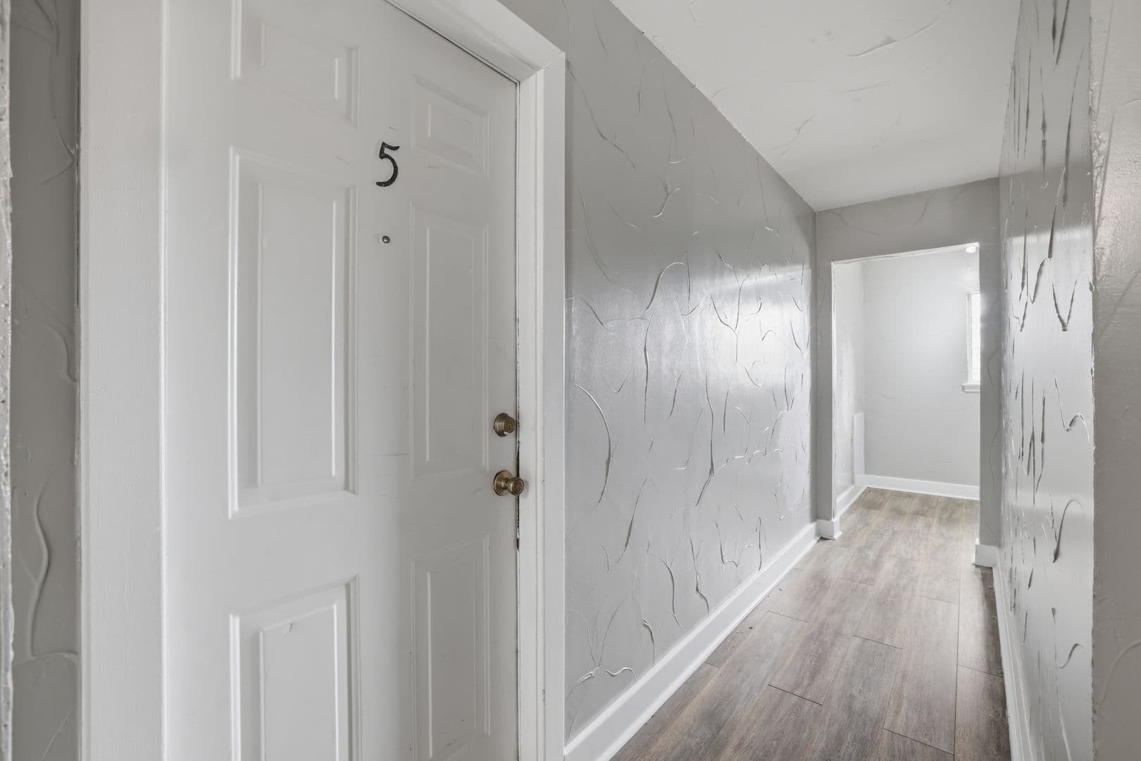 Dallas Apartment: 2313 N. Fitzhugh Ave