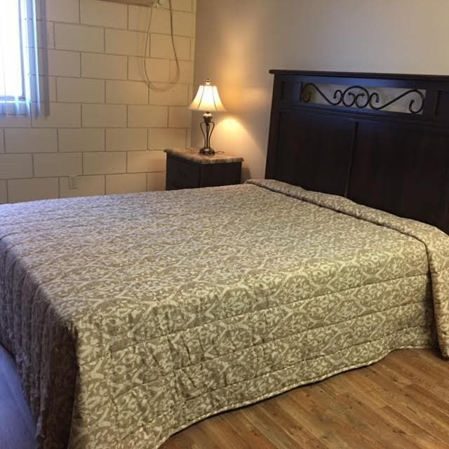 Santa Fe Apartment: 3357 Cerrillos Rd