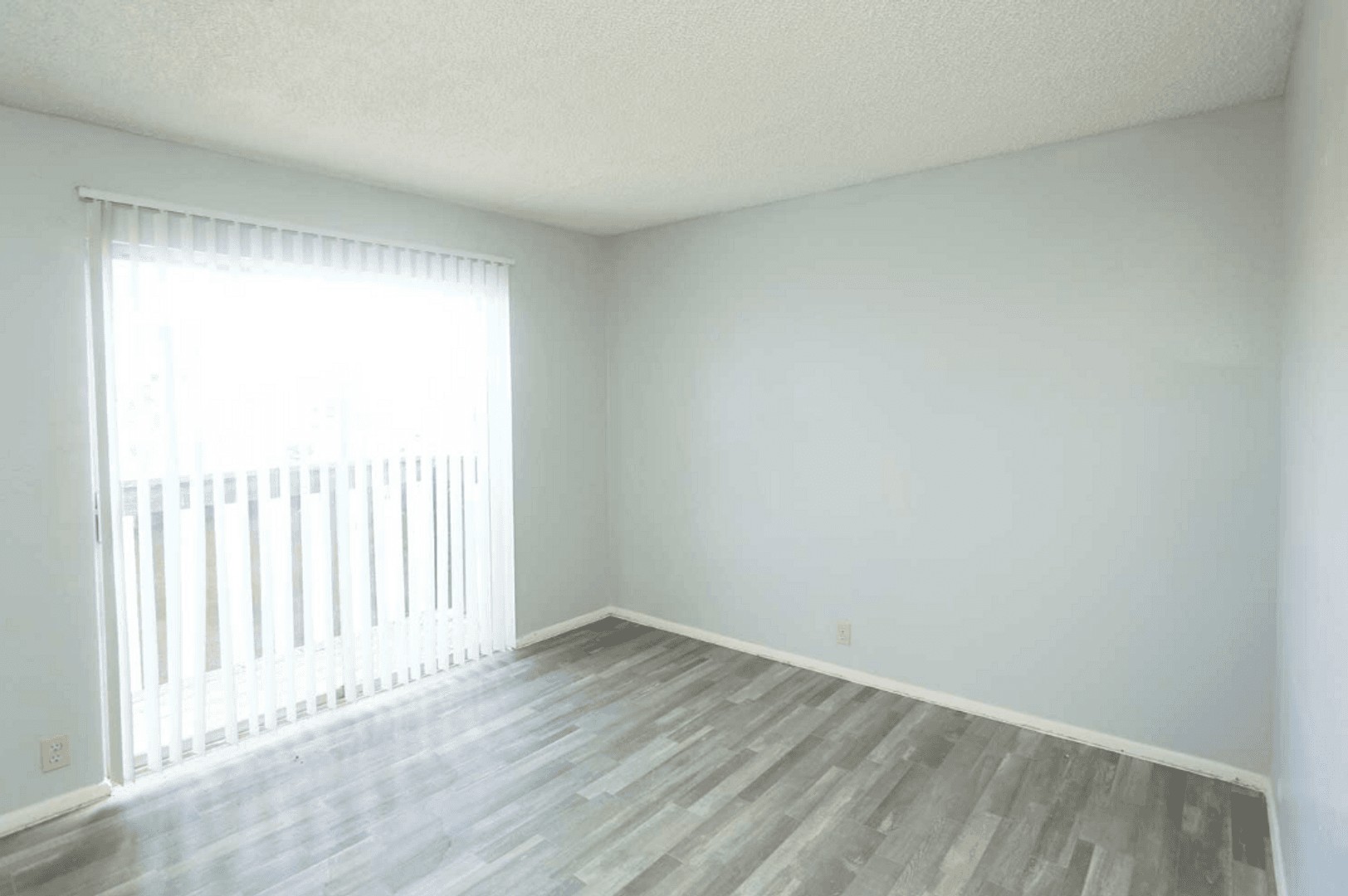 Albuquerque Apartment: 950 Louisiana Blvd SE