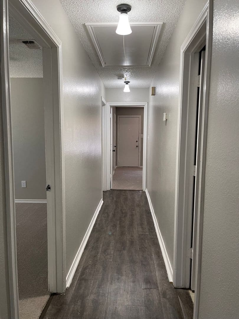 Forest Hil House: 3334 Heritage Ln