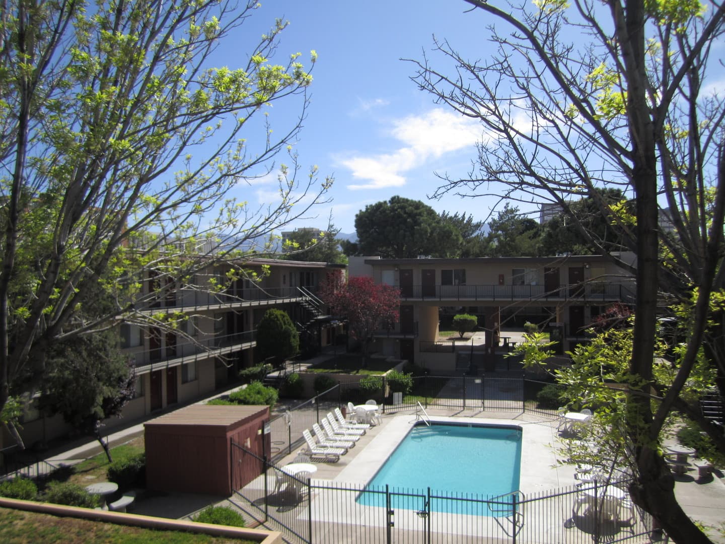 Albuquerque Apartment: 6230 Indian School Rd NE