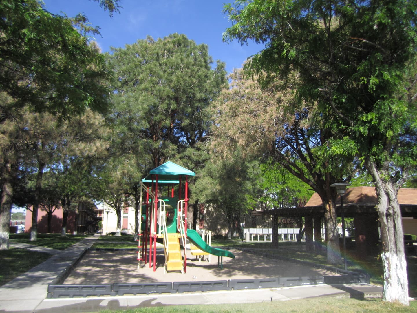 Albuquerque Apartment: 6230 Indian School Rd NE