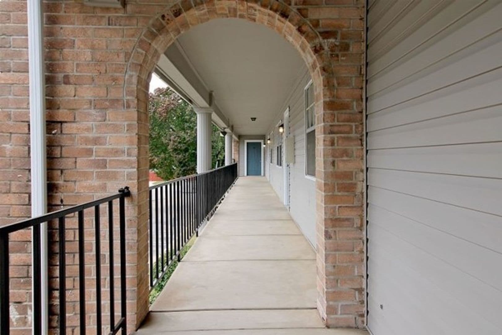 Tulsa Apartment: 5151 S Utica Ave