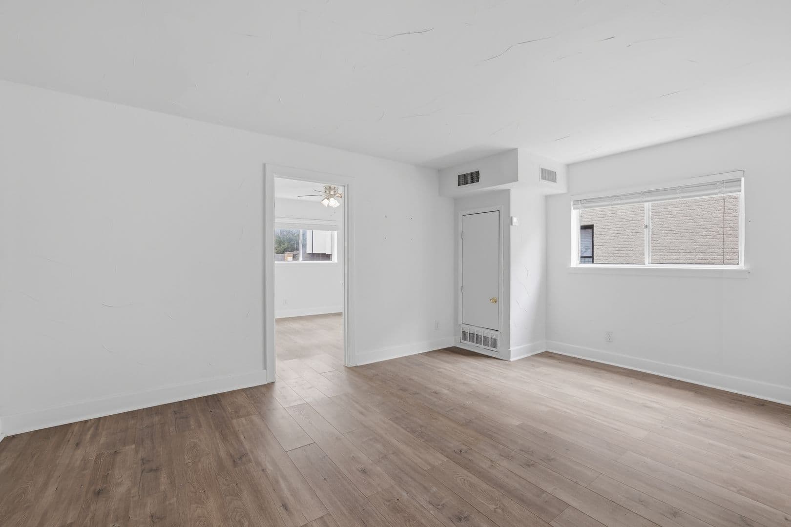 Dallas Apartment: 2313 N. Fitzhugh Ave