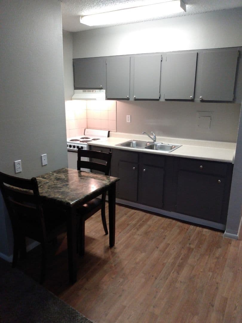 Santa Fe Apartment: 3357 Cerrillos Rd