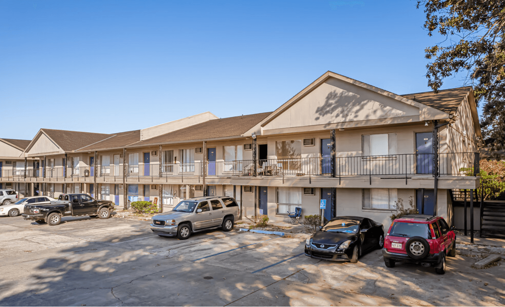 Baton Rouge Apartment: 7626 Airline Highway