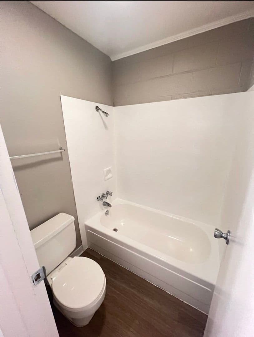 Baton Rouge Apartment: 7626 Airline Highway
