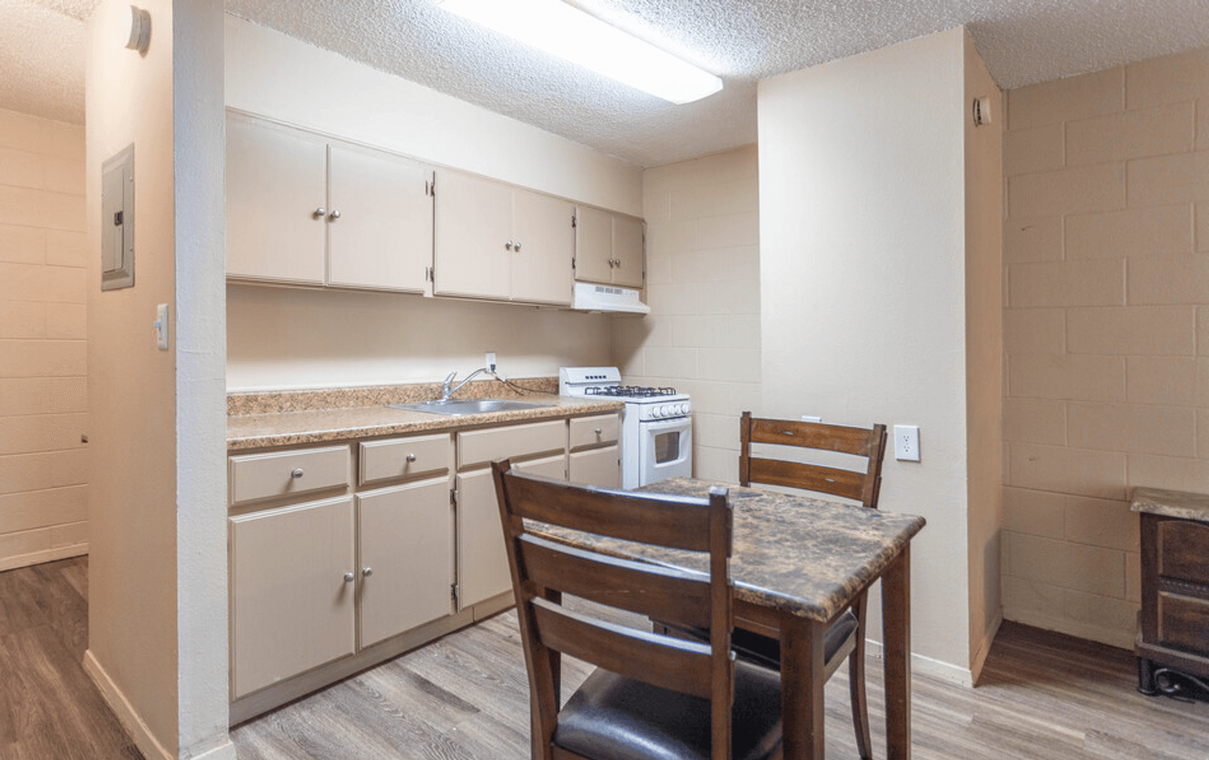 Amarillo Apartment: 4215 S. Western Street