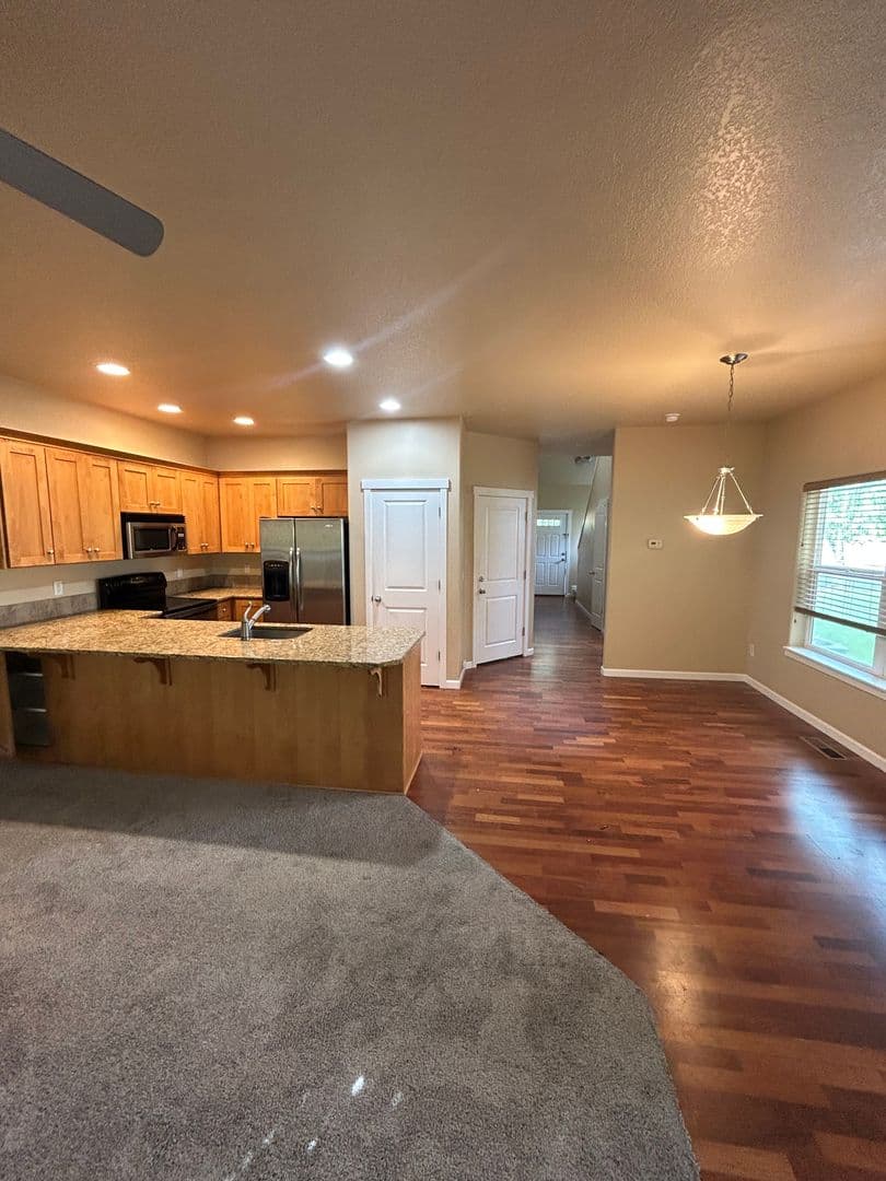 Mcminnville House: 2000 NW Yohn Ranch Drive