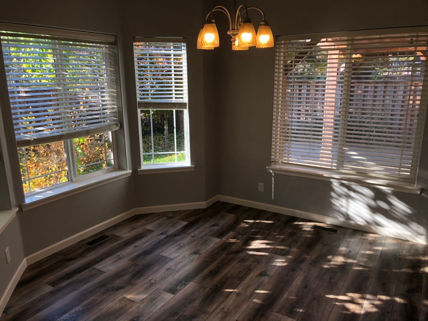 McMinnville House: 2687 NW Oakridge Drive