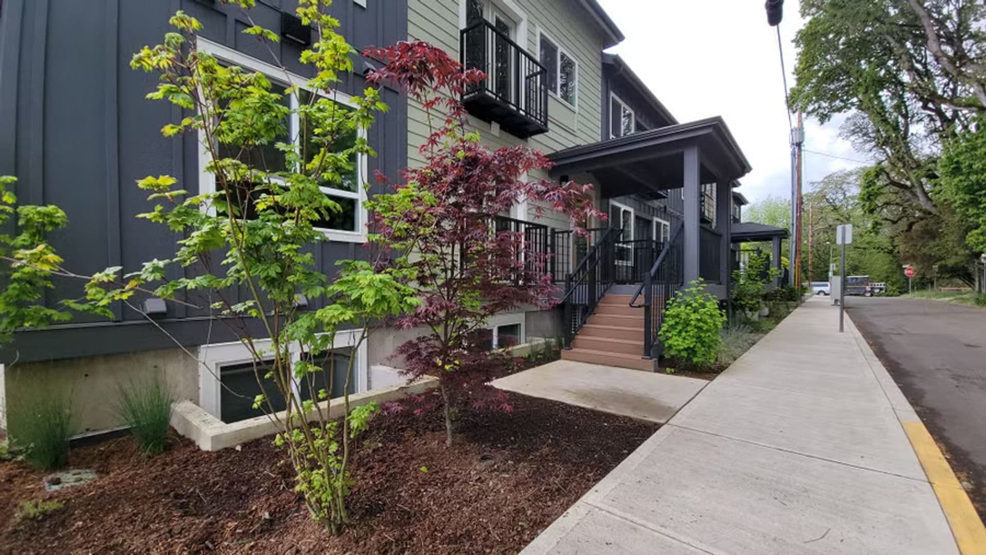 McMinnville Apartment: 110 SE Handley St.