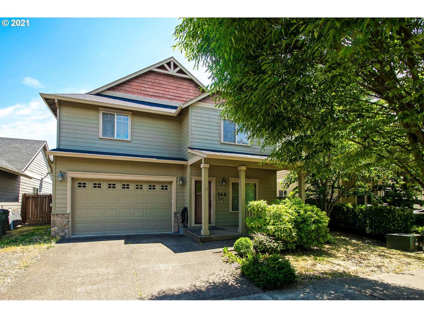 Newberg House: 568 Donna Drive