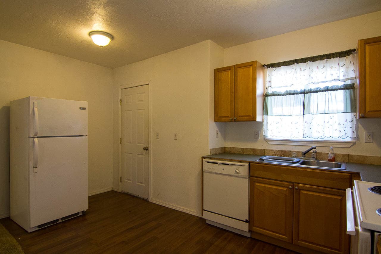 Salem House: 1030 NE Norway Street