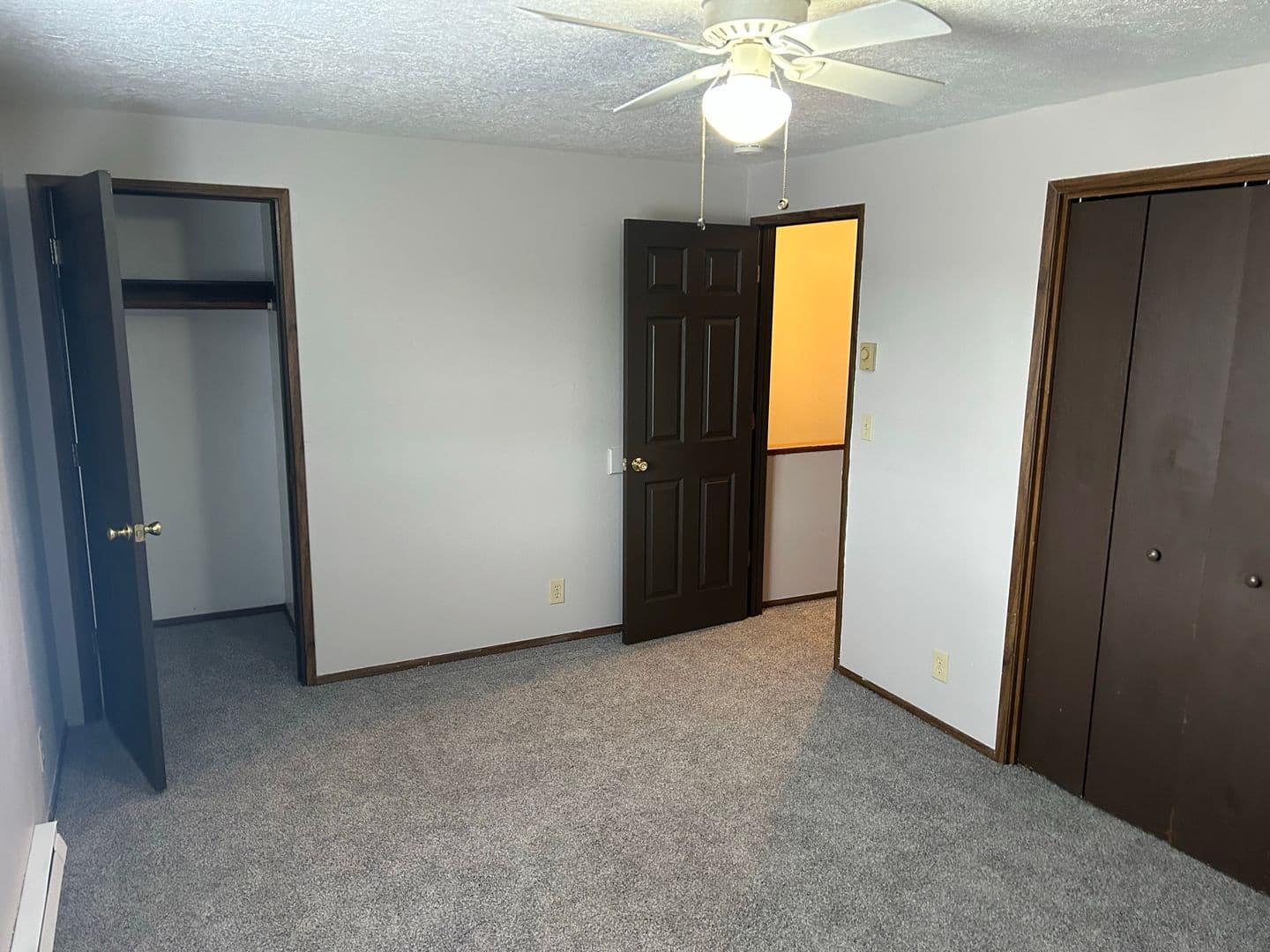 McMinnville Apartment: 1033 SE Ford St