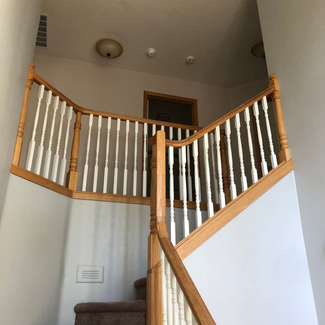 McMinnville House: 2687 NW Oakridge Drive