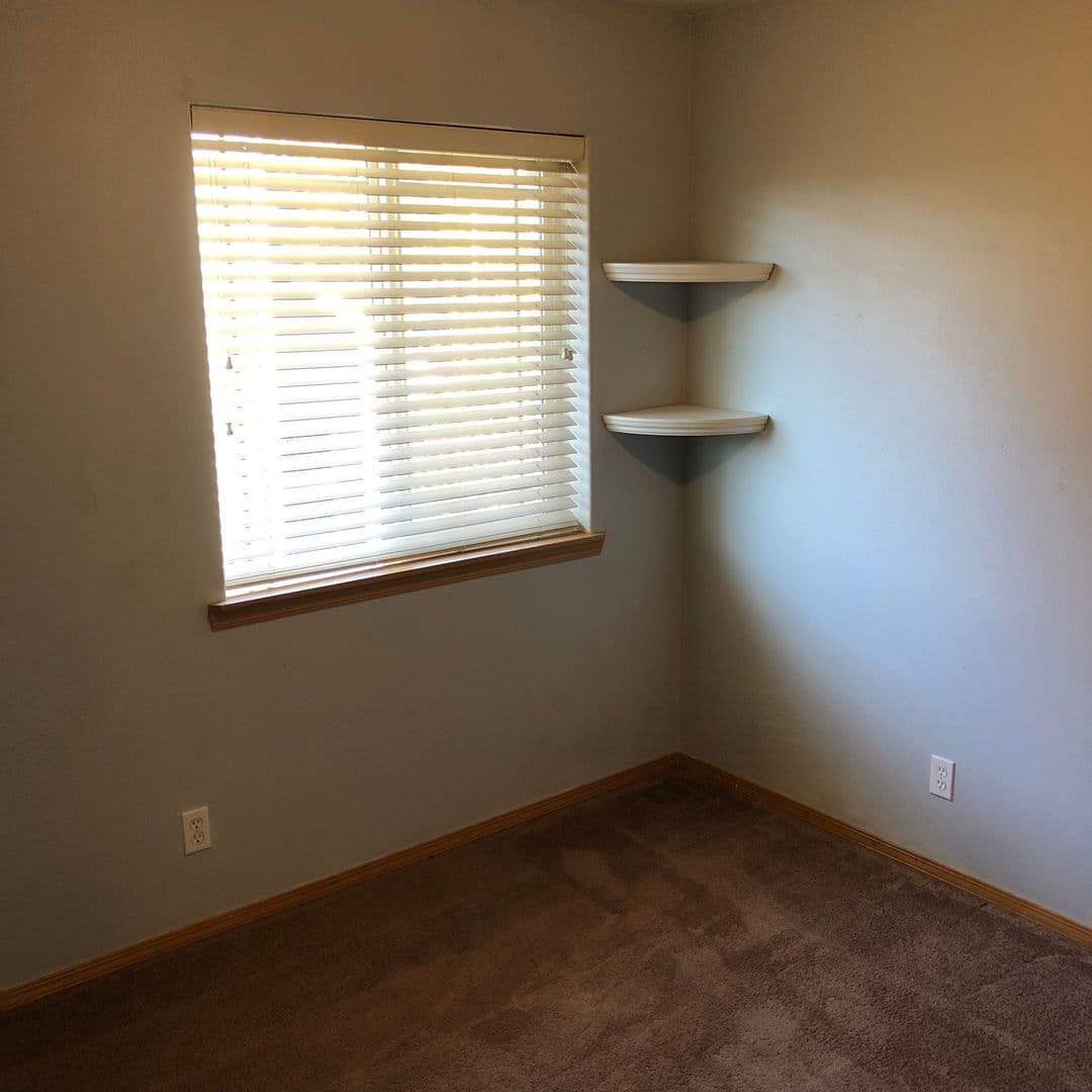 McMinnville House: 2687 NW Oakridge Drive