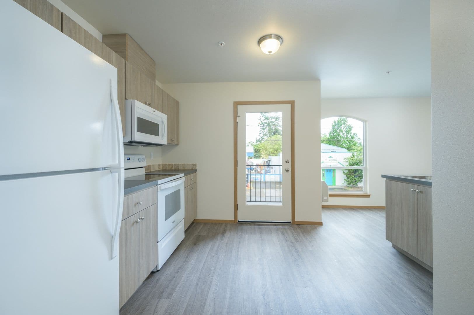 McMinnville Apartment: 1025 NE 1st St.