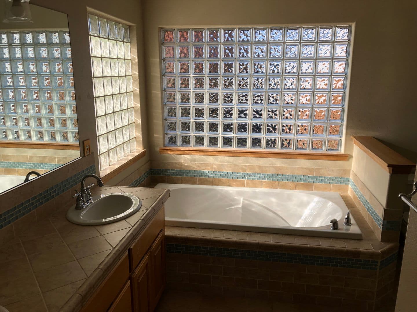 McMinnville House: 2687 NW Oakridge Drive
