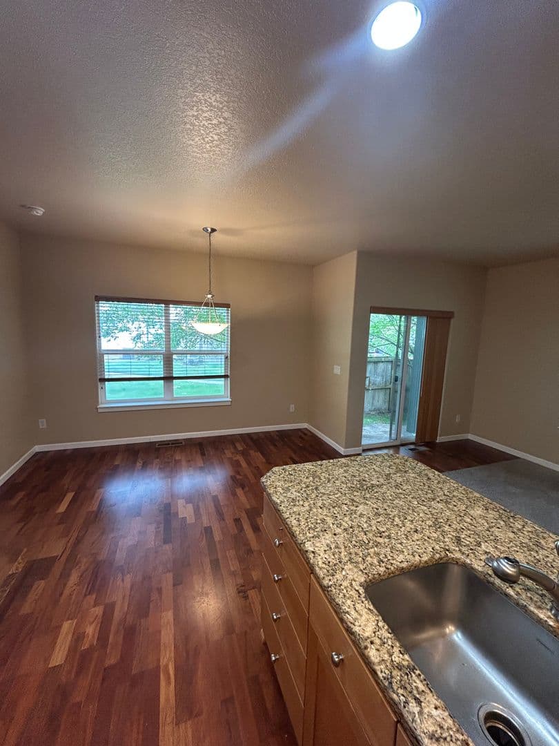 Mcminnville House: 2000 NW Yohn Ranch Drive