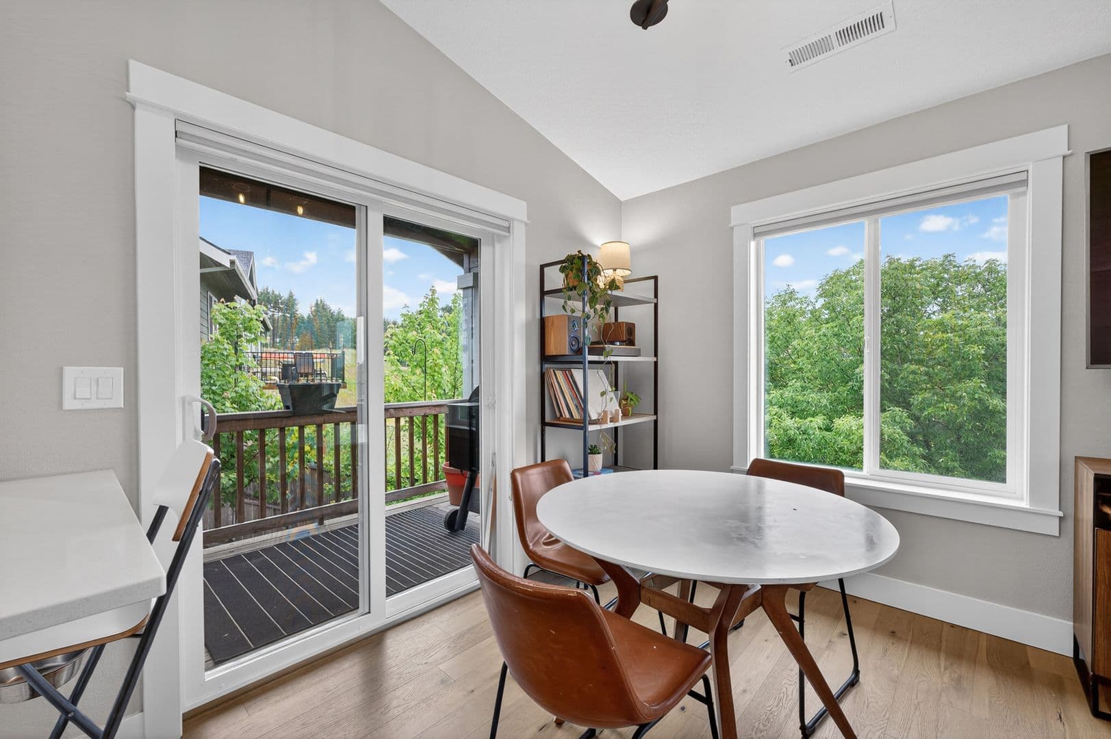 McMinnville House: 184 NW Brookside Street