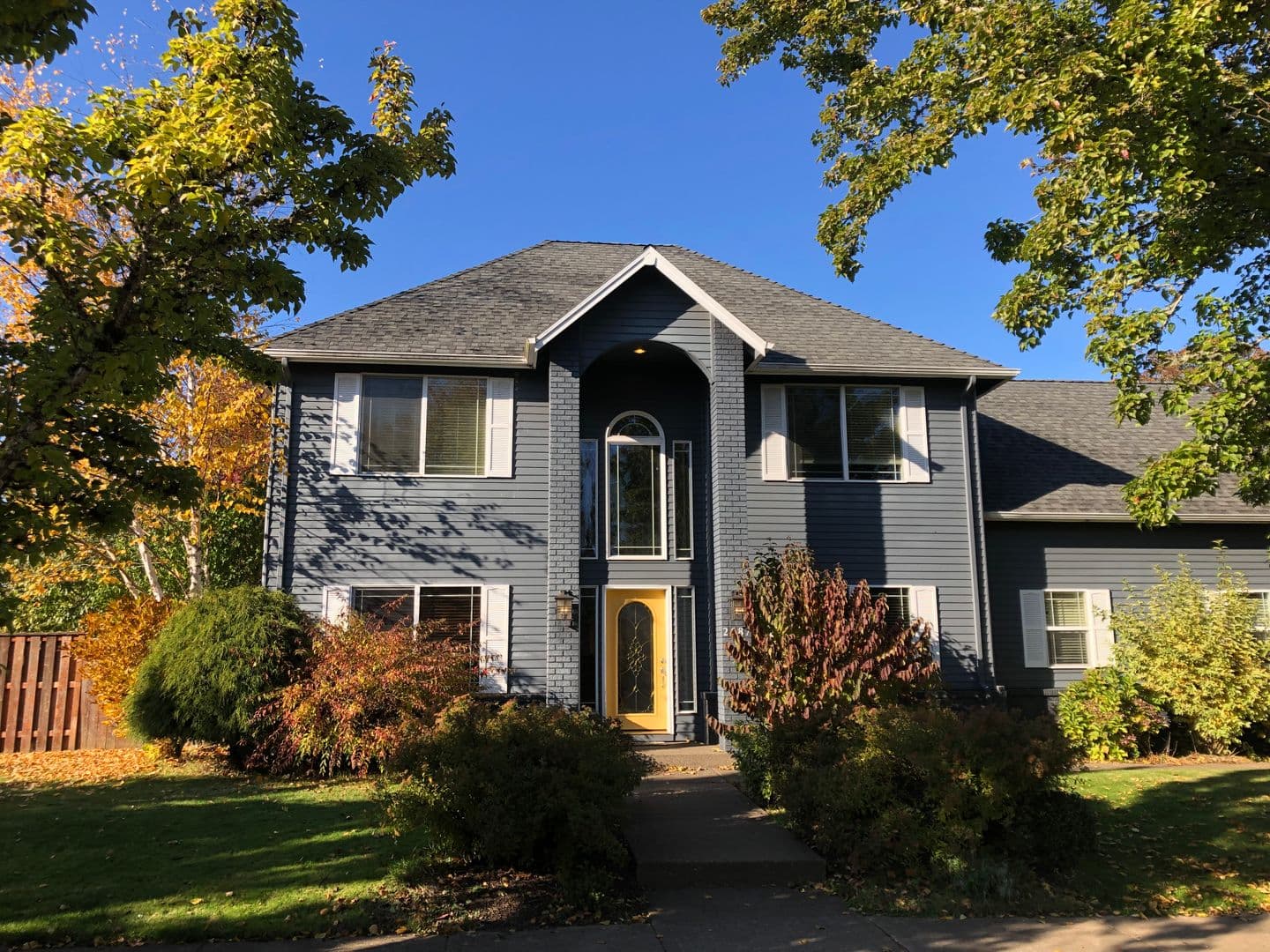 McMinnville House: 2687 NW Oakridge Drive