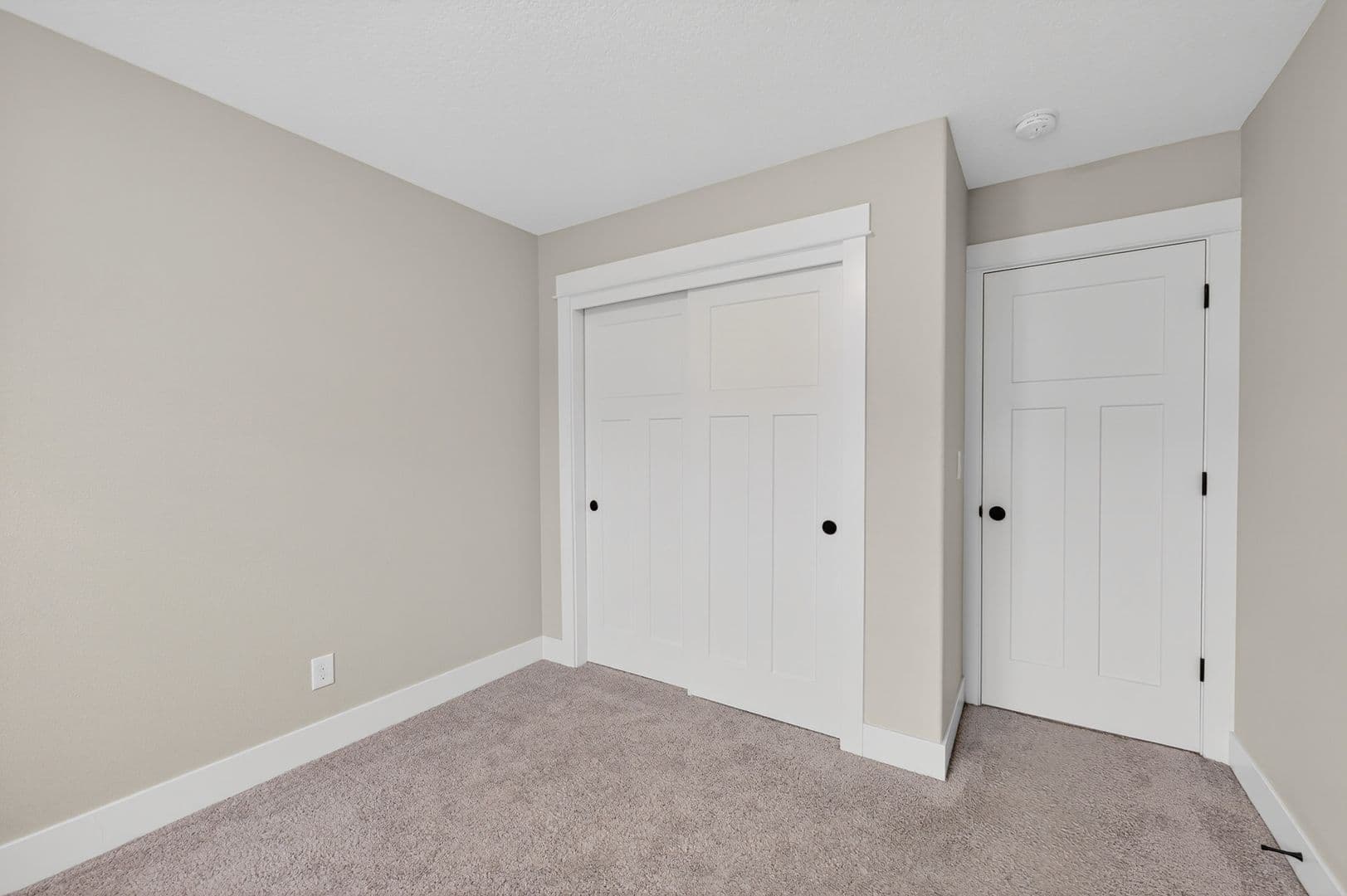 McMinnville House: 184 NW Brookside Street
