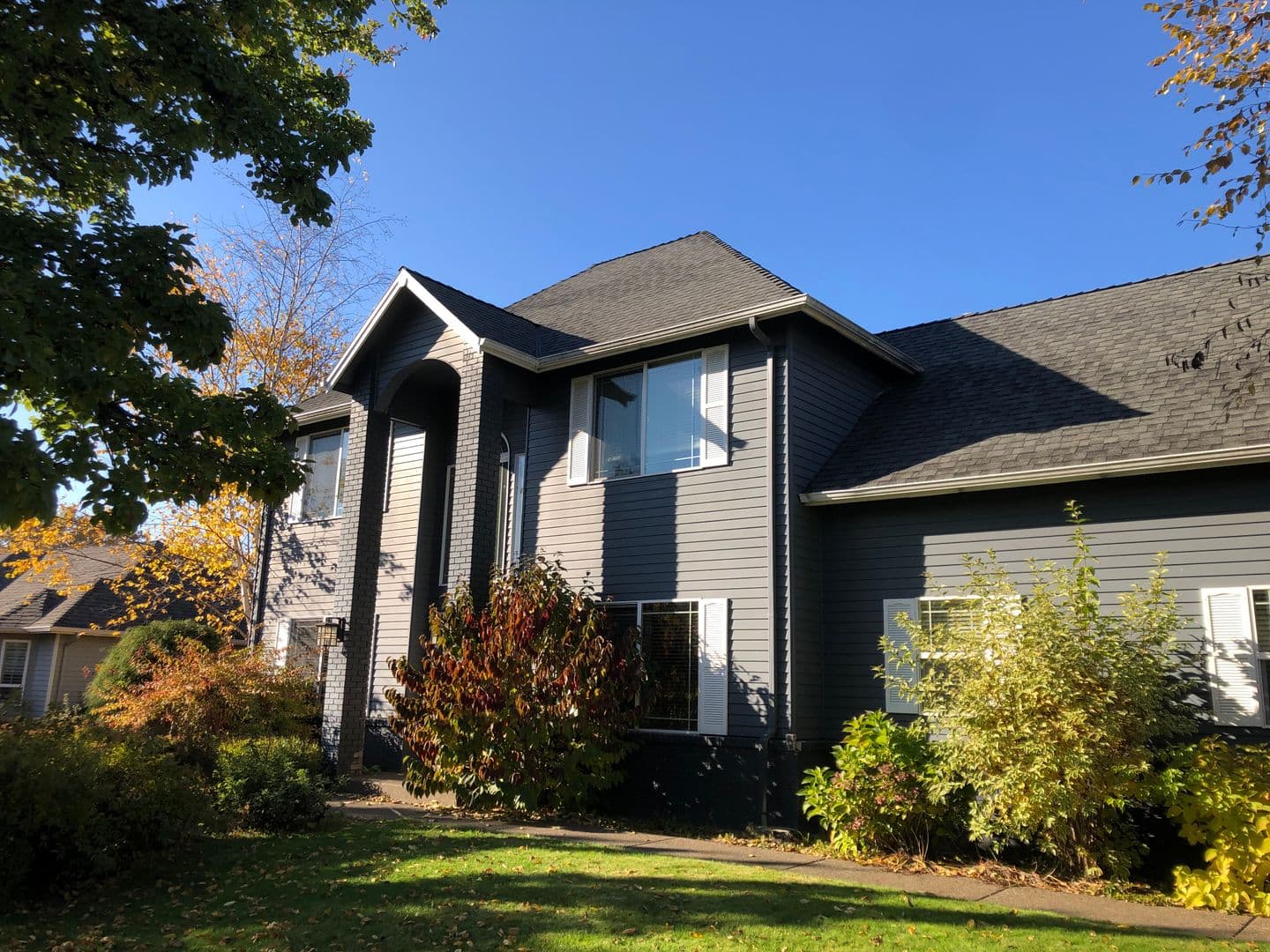 McMinnville House: 2687 NW Oakridge Drive