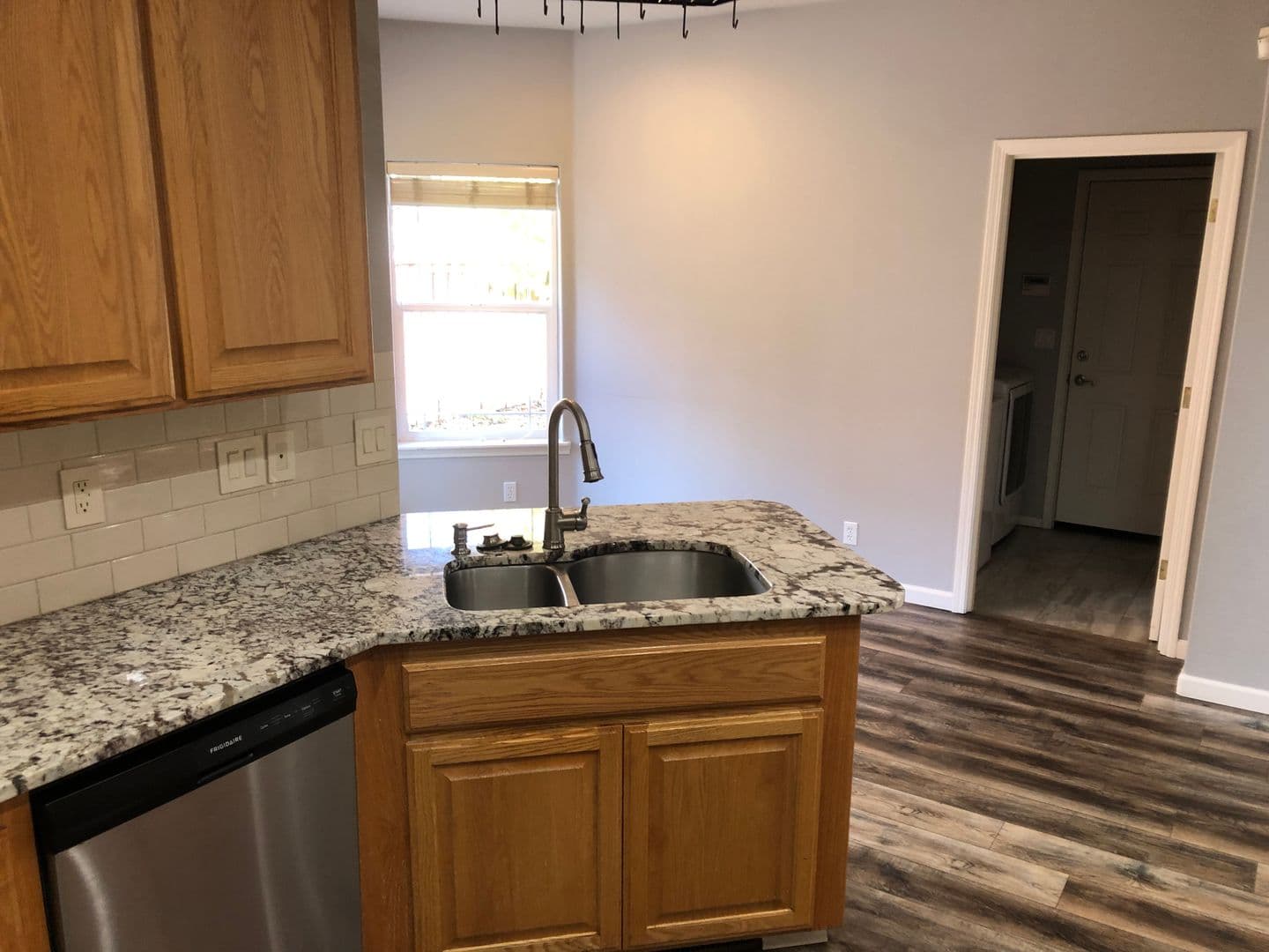 McMinnville House: 2687 NW Oakridge Drive