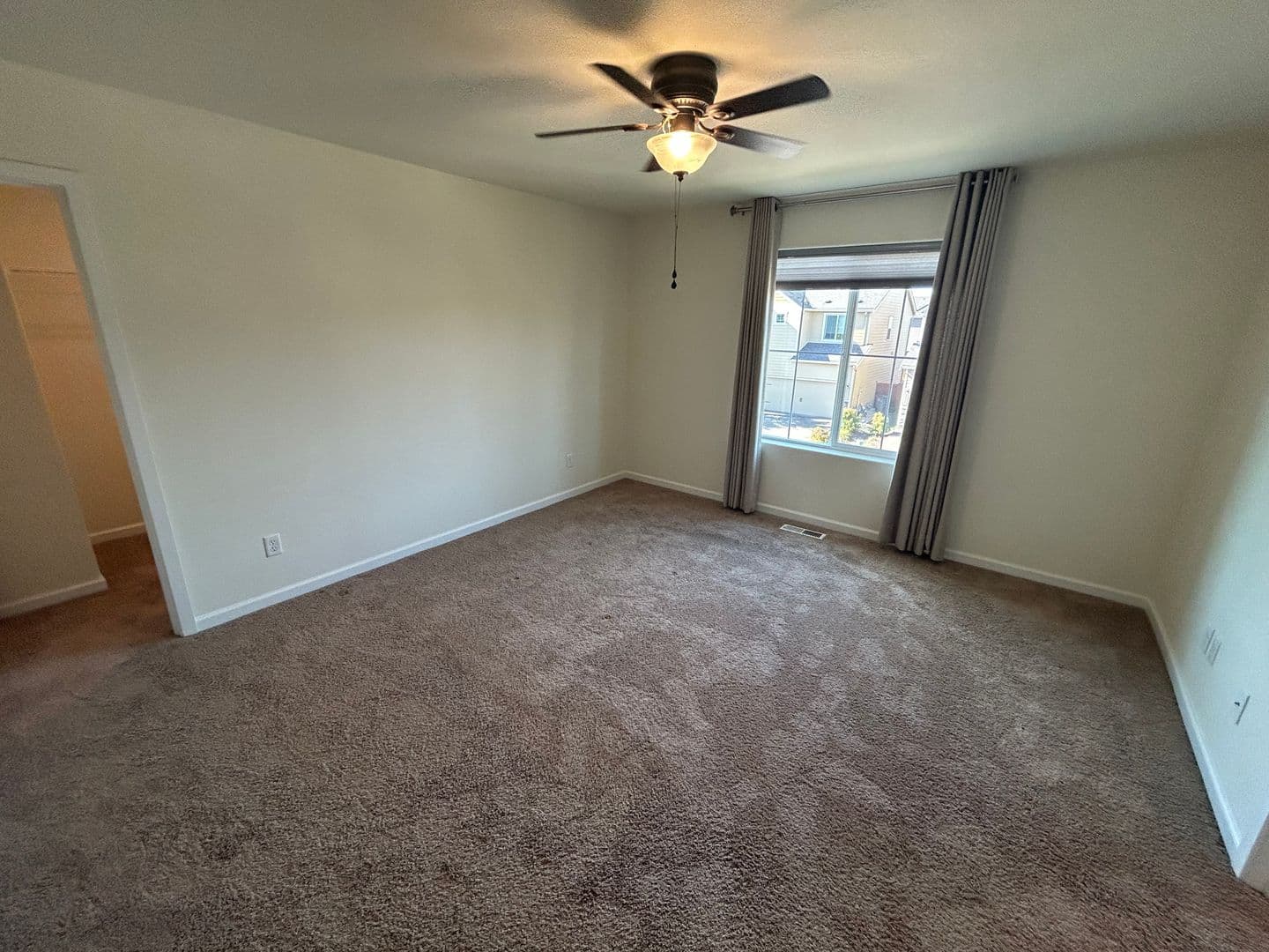 McMinnville House: 2338 NW Yohn Ranch Drive