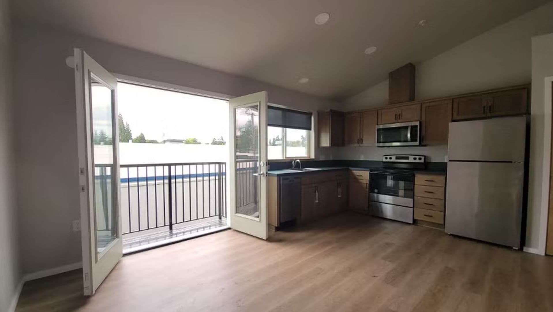 McMinnville Apartment: 110 SE Handley St.