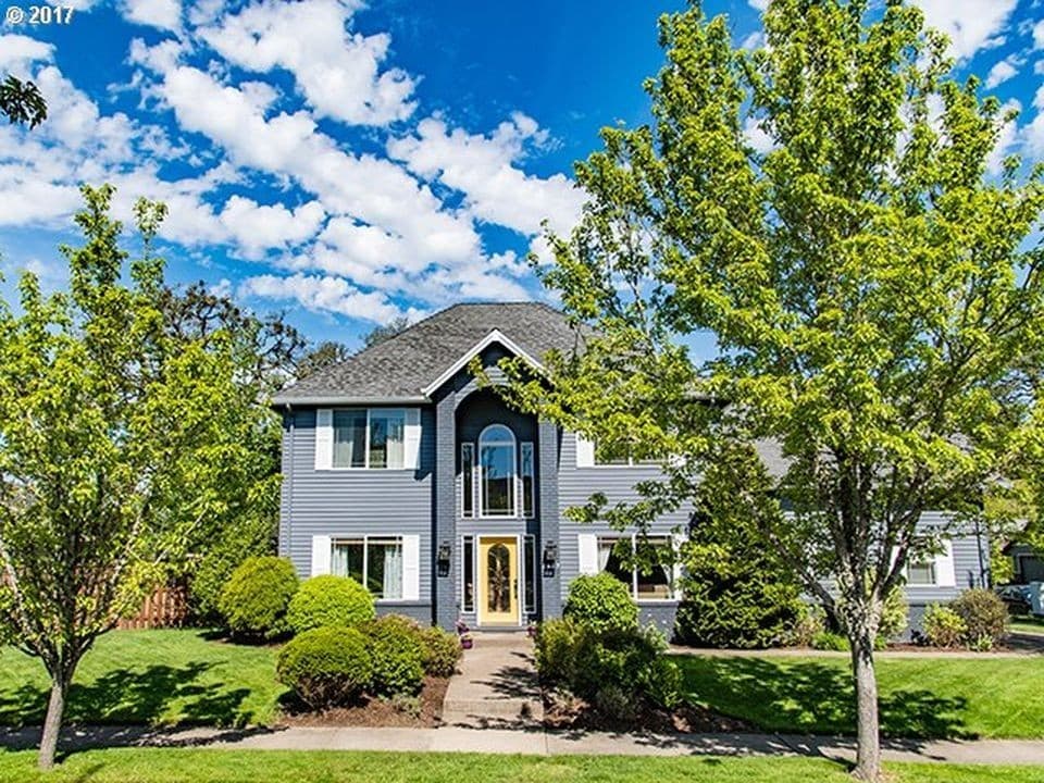 McMinnville House: 2687 NW Oakridge Drive