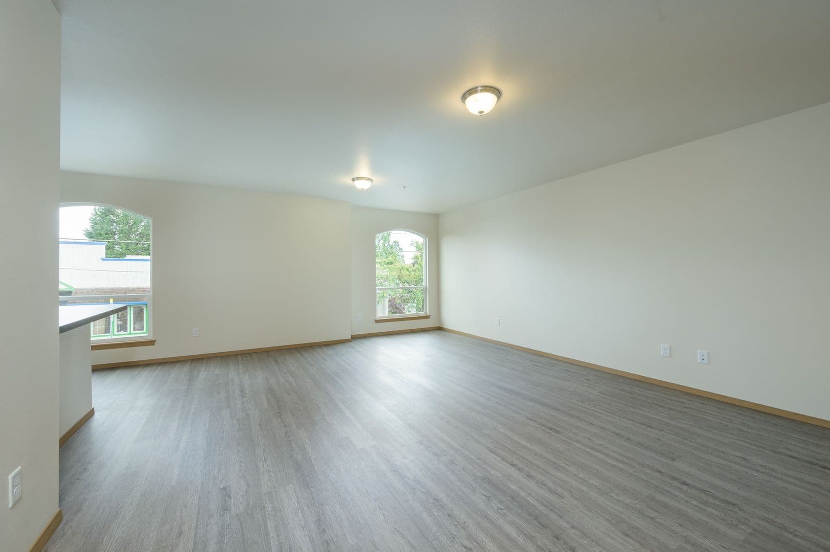 McMinnville Apartment: 1025 NE 1st St.