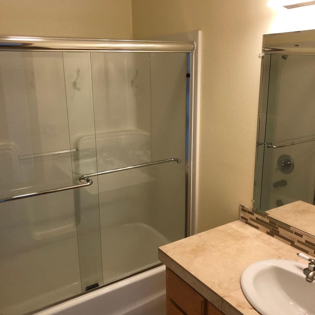 McMinnville House: 2687 NW Oakridge Drive