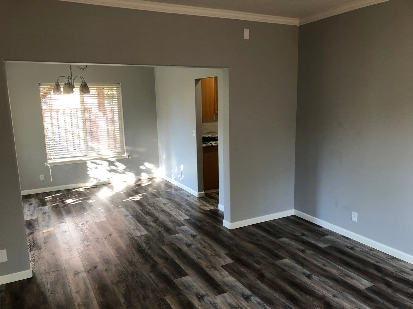 McMinnville House: 2687 NW Oakridge Drive