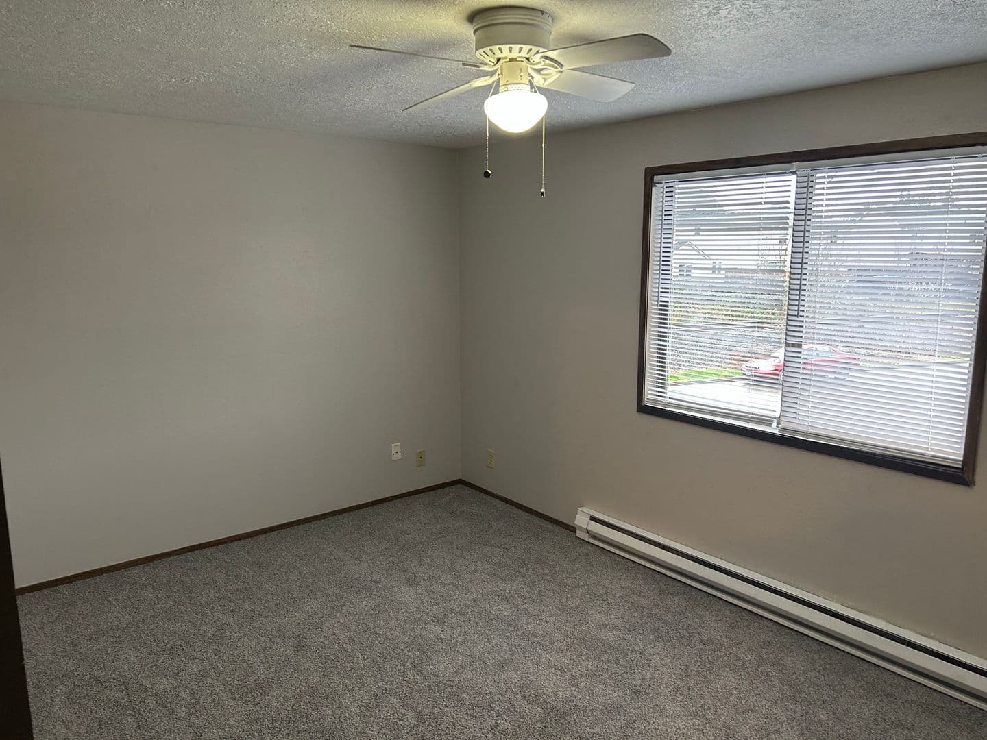 McMinnville Apartment: 1033 SE Ford St