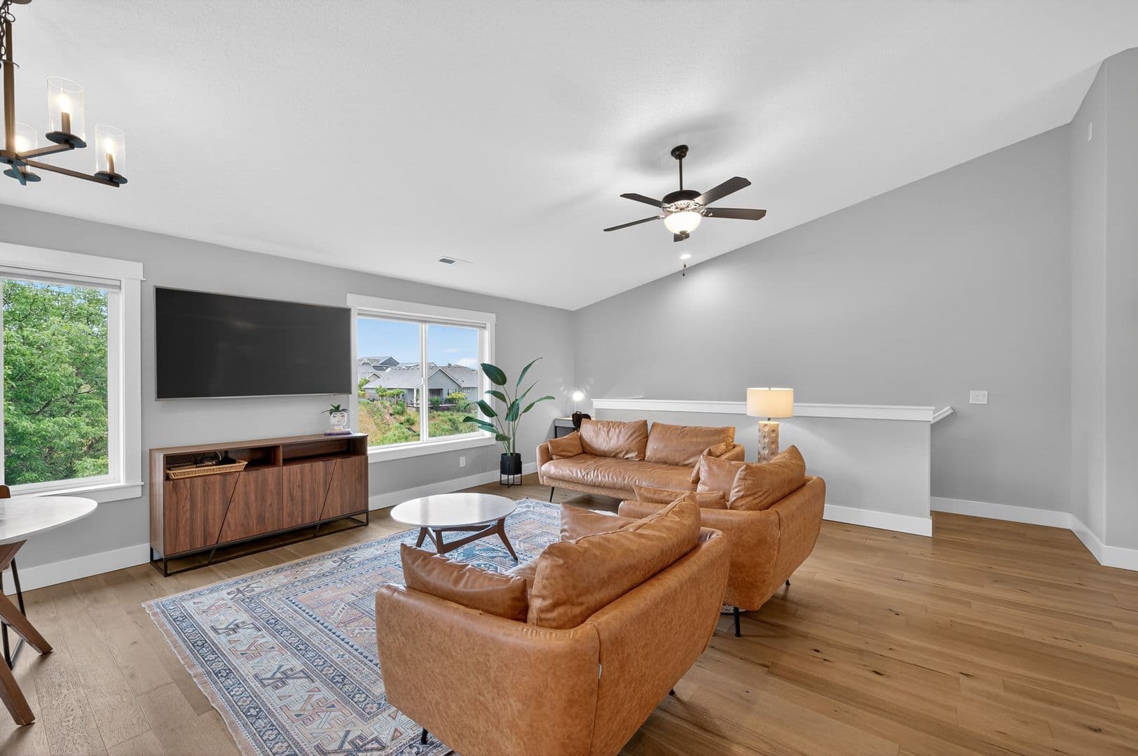 McMinnville House: 184 NW Brookside Street