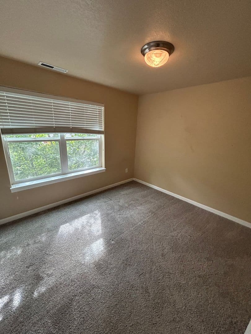 Mcminnville House: 2000 NW Yohn Ranch Drive