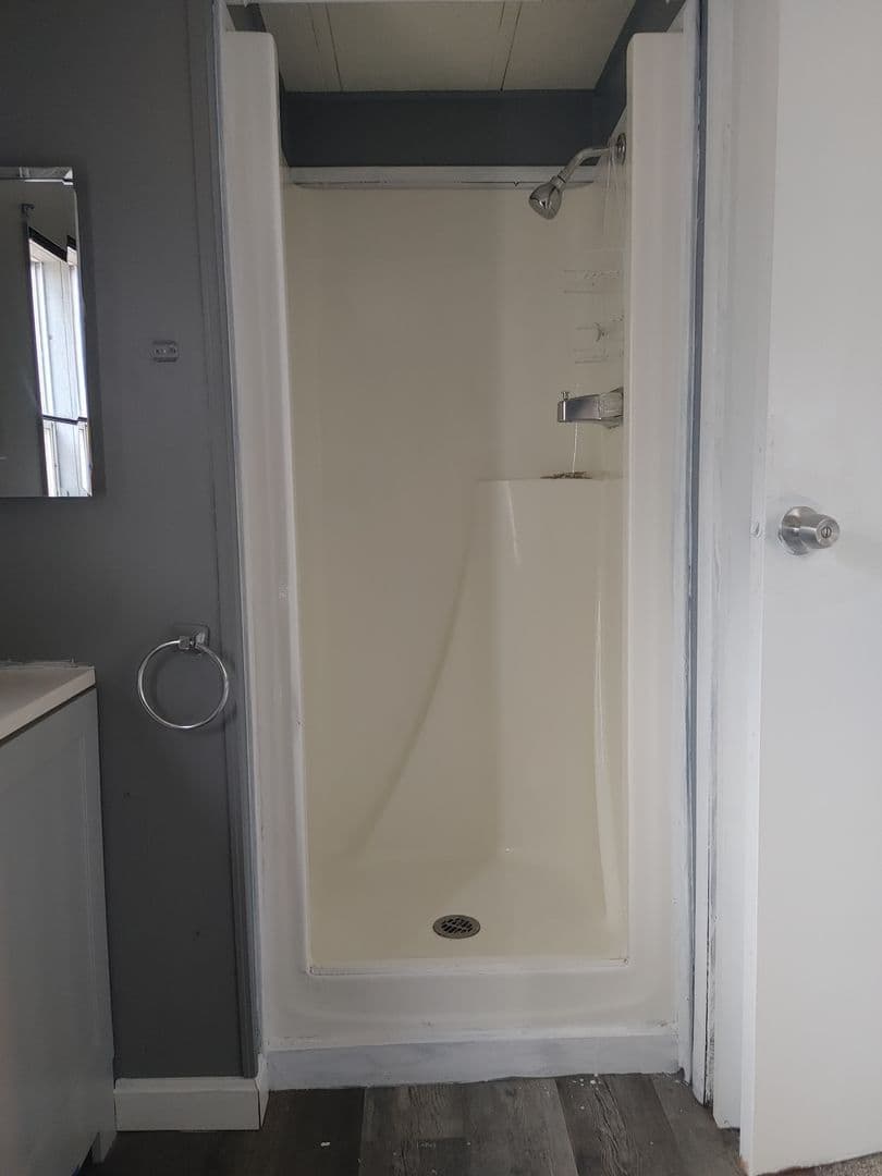 Charlestown Apartment: 5407 Post Rd
