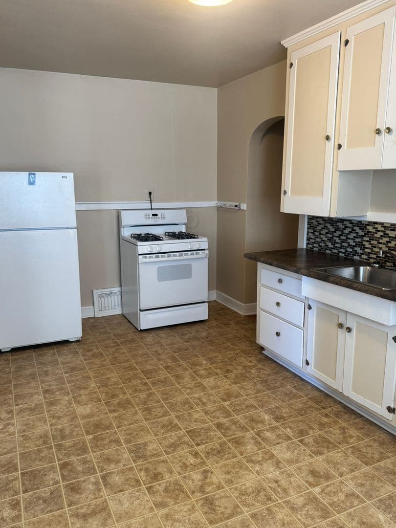 Cheyenne Apartment: 1504 East 19th Street
