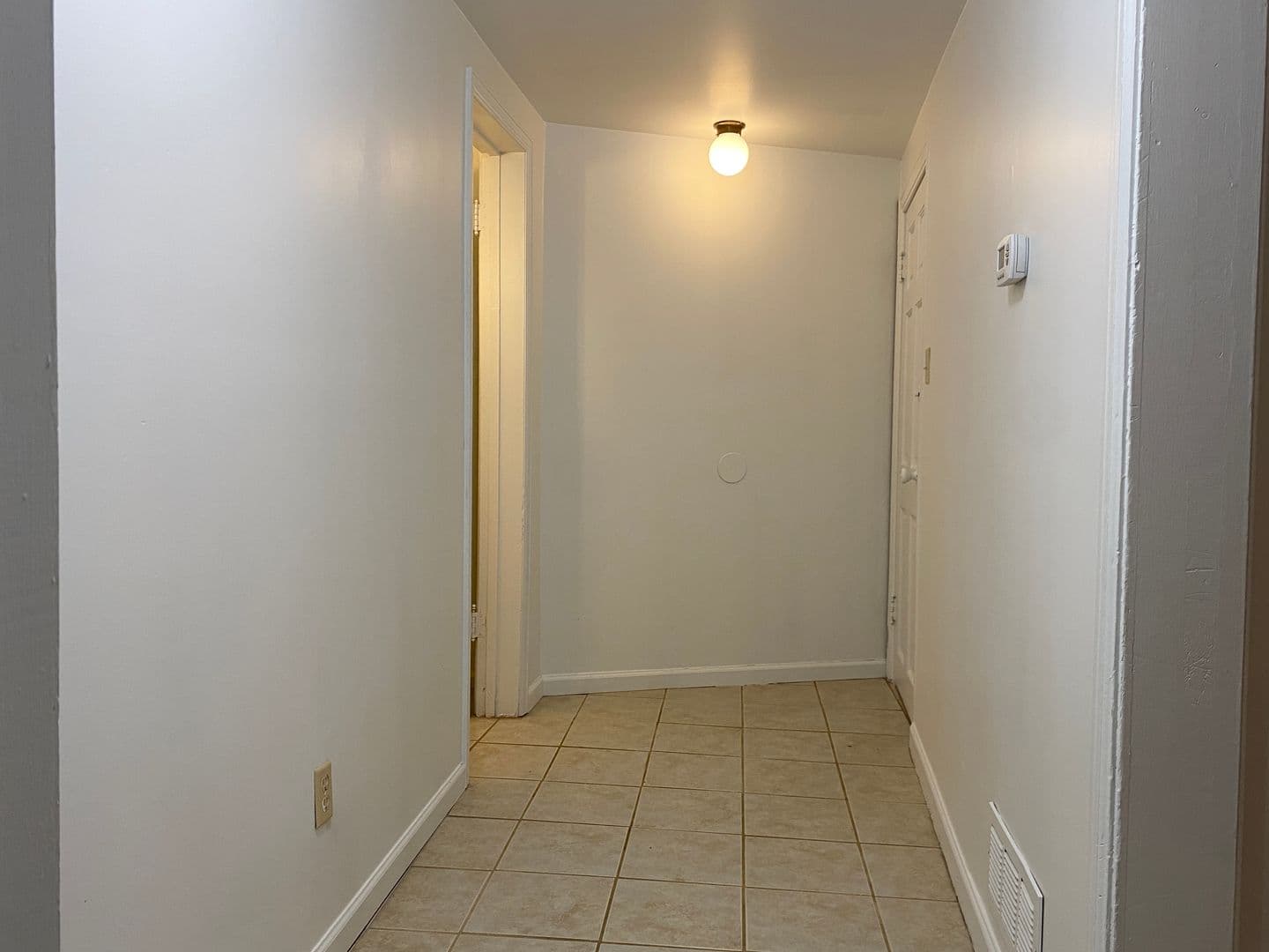Cheyenne Apartment: 1212 East 19th Street