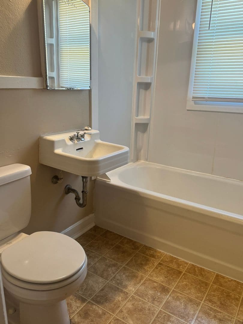 Cheyenne Apartment: 1504 East 19th Street